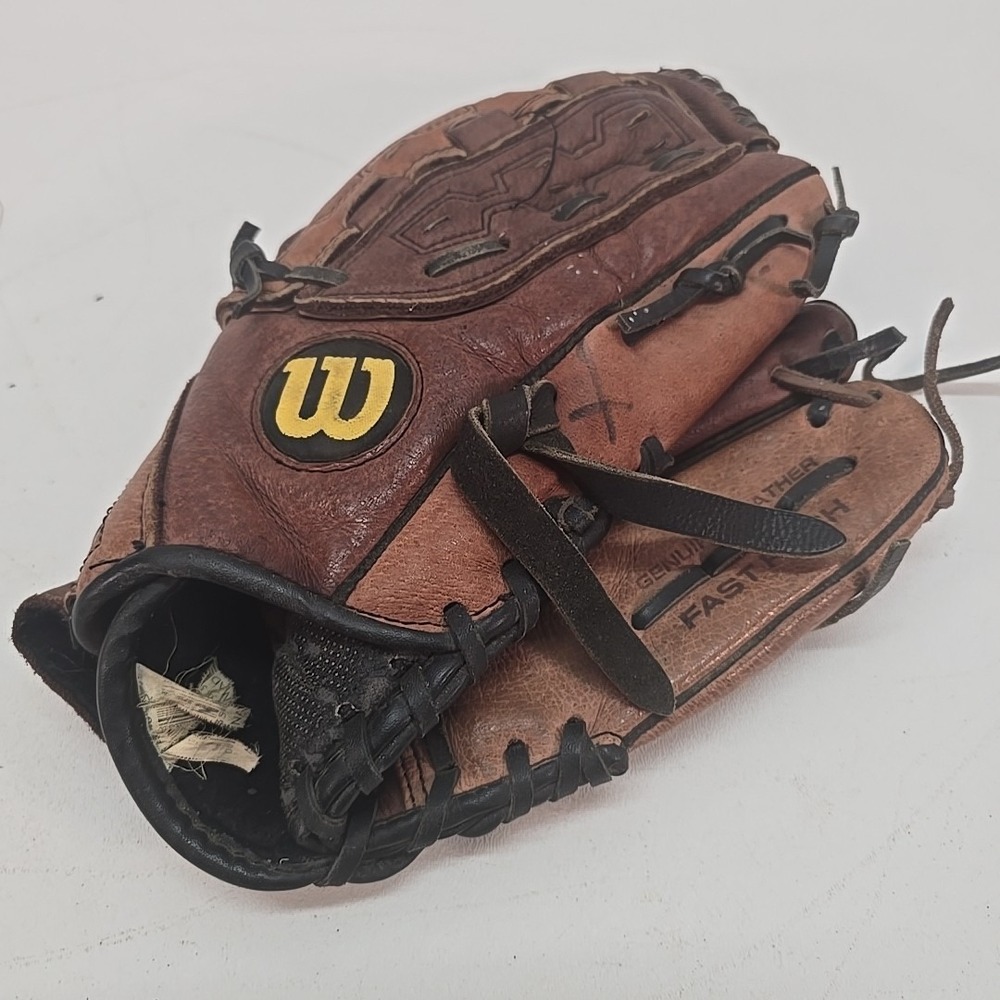 Wilson AO440FP12 RHT 12" Fast Pitch Softball Glove‎ Monsta Web